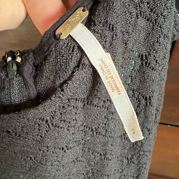 Free People black lace dress, size 2 - Picture 7 of 8
